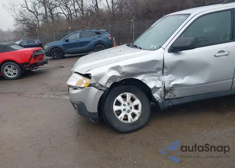 2010 Mazda Tribute I Touring z USA, uszkodzony, nr VIN 4F2CY9C73AKM02992